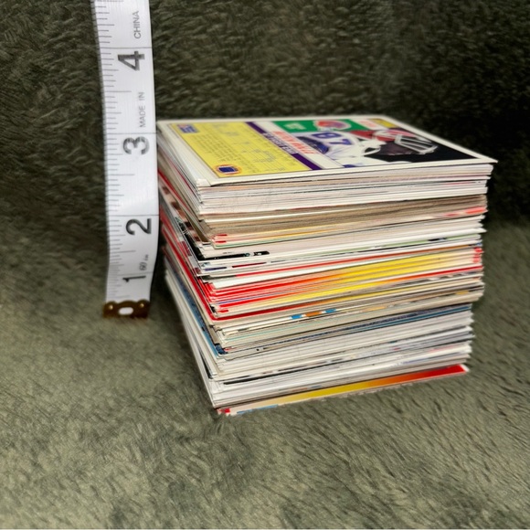 Assorted Football Trading Cards Collection - Picture 3 of 3